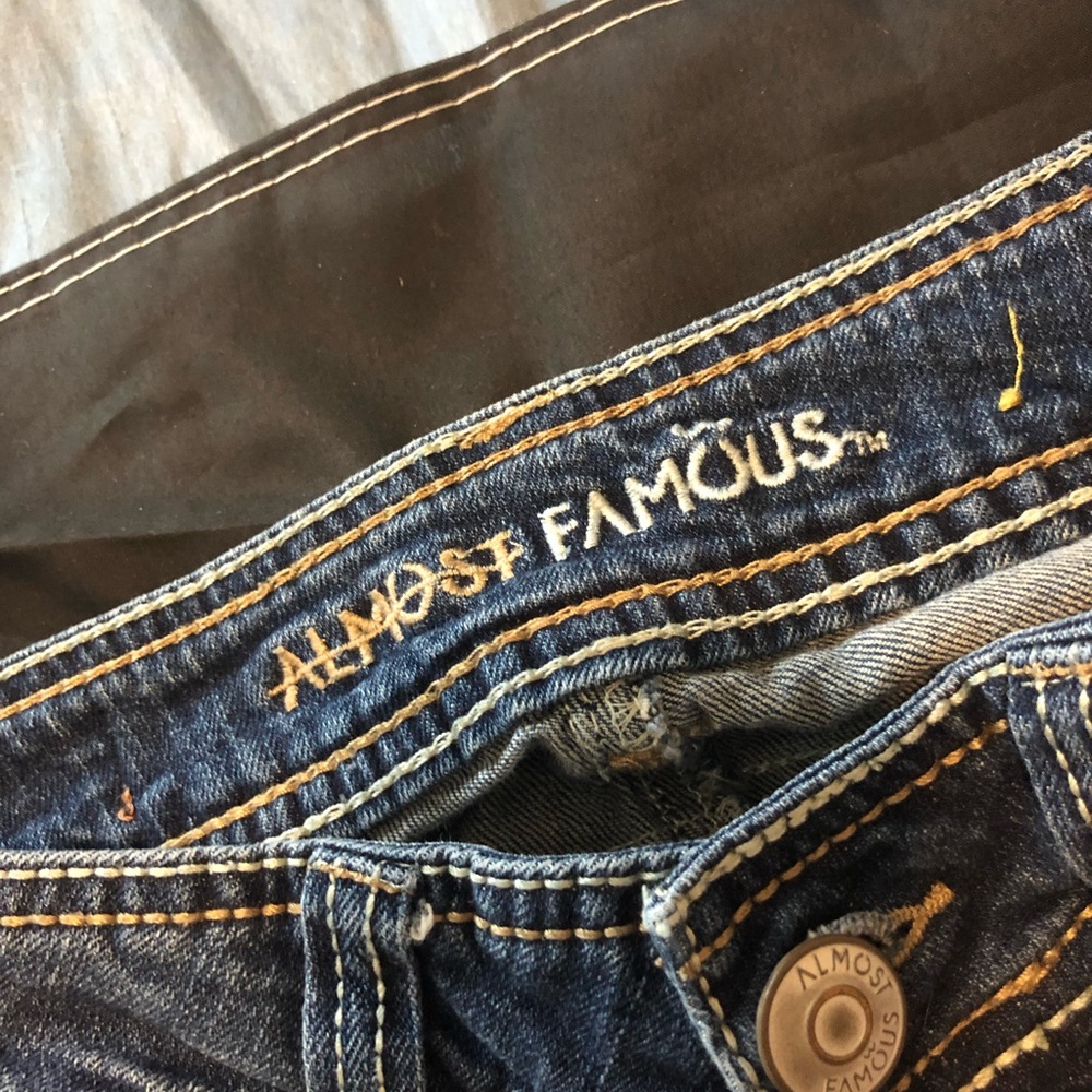 jeans - Picture 3 of 5